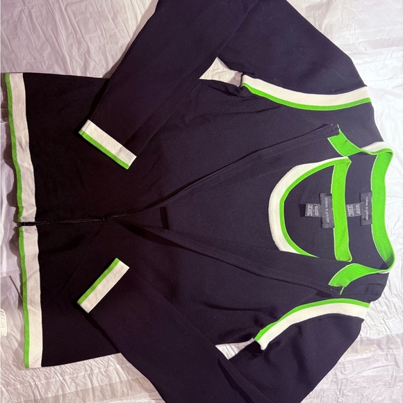 Perfect for Spring Twin Set - Picture 4 of 5